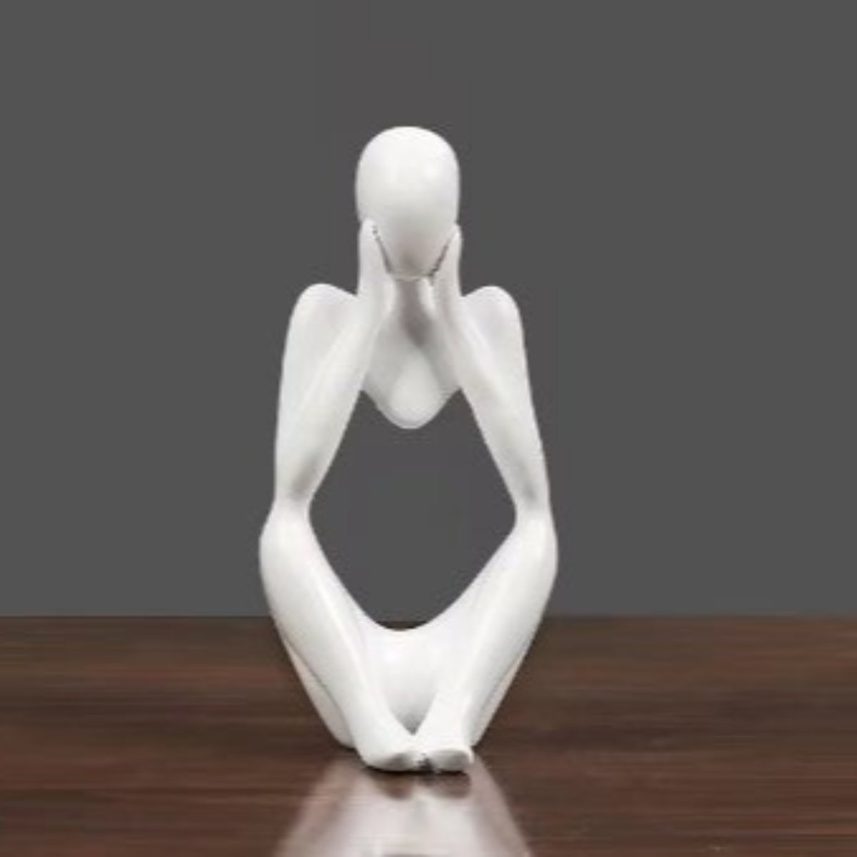 Elegance og Ro Statue – Dekorativ Resin Kunst til Dit Moderne Hjem Hvid B Bonusvis