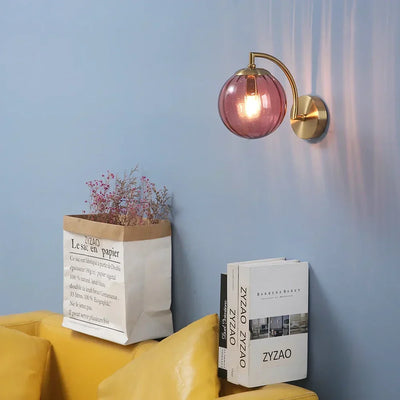 Moderne Væglampe i Metal og Farvet Glas – Elegant Belysning til Dit Hjem Bonusvis