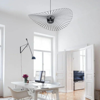 Rosland Vertigo Pendellampe – Elegant Chapeau de Paille Design i Metal og Glas Bonusvis