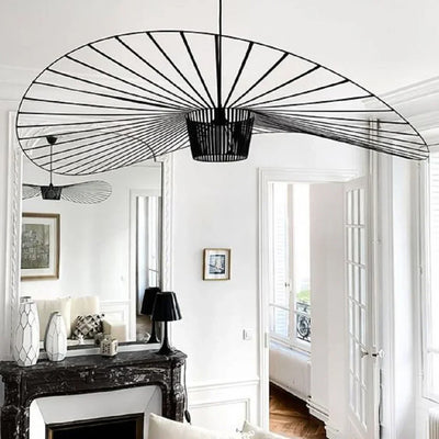 Rosland Vertigo Pendellampe – Elegant Chapeau de Paille Design i Metal og Glas Bonusvis