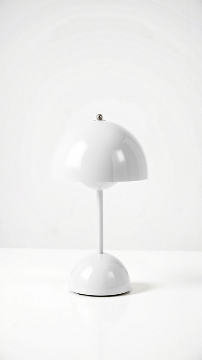 Elegant Lampe Bord – Minimalistisk Design med Justerbart Lys Hvid Bonusvis