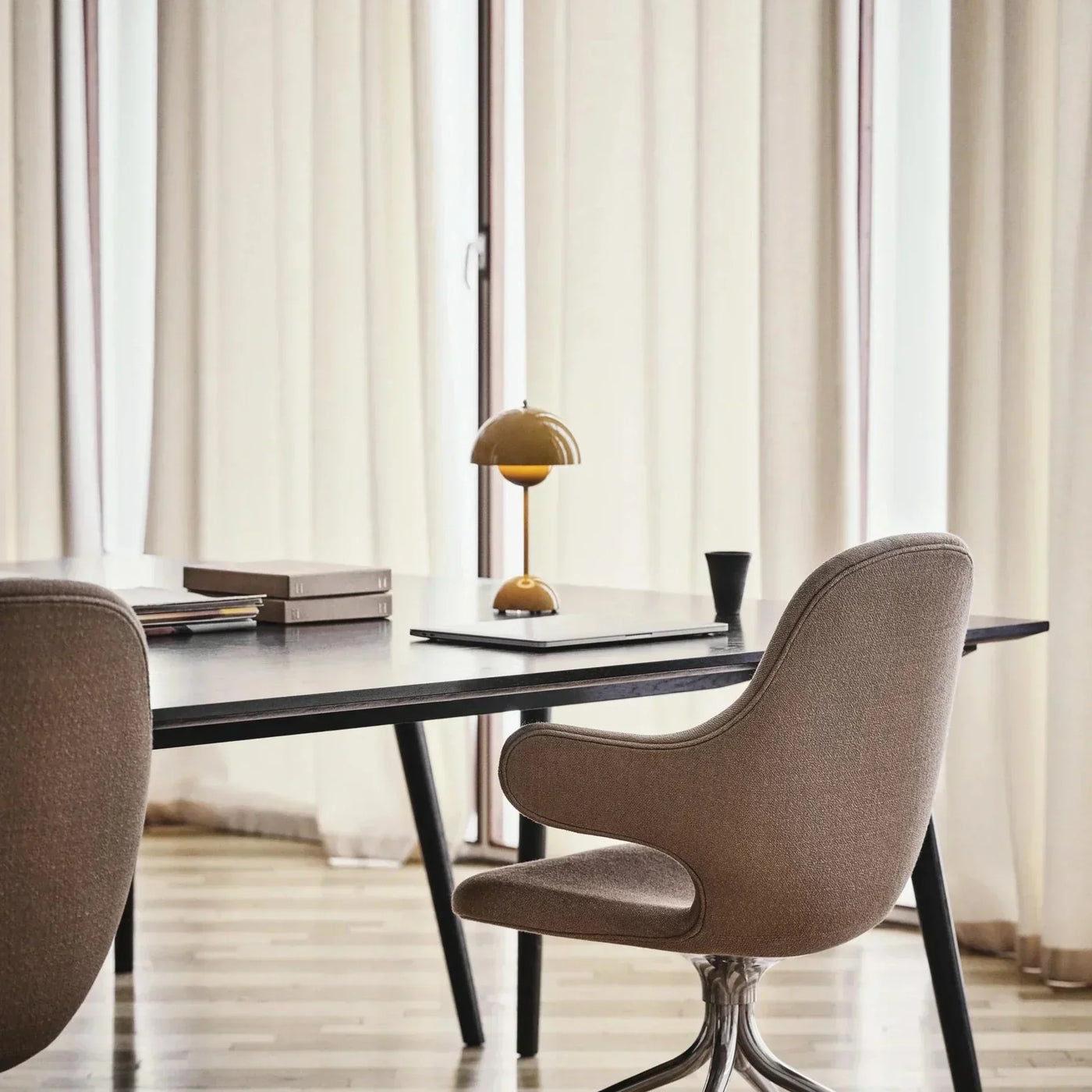 Flowerpot V2 Bordlampe – Ikonisk Design og Tidløs Elegance Bonusvis