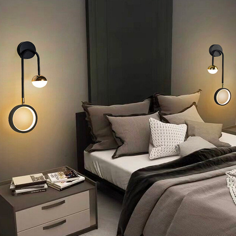 Lysandra LED Væglampe – Moderne Design i Guld og Sort med Inkluderet LED-pære Sort Bonusvis