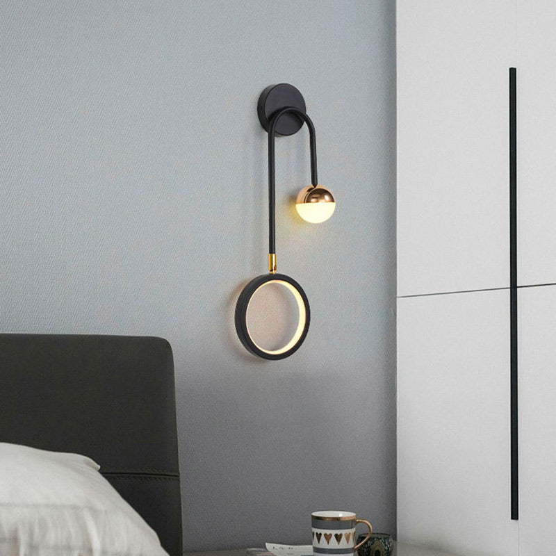 Lysandra LED Væglampe – Moderne Design i Guld og Sort med Inkluderet LED-pære Bonusvis
