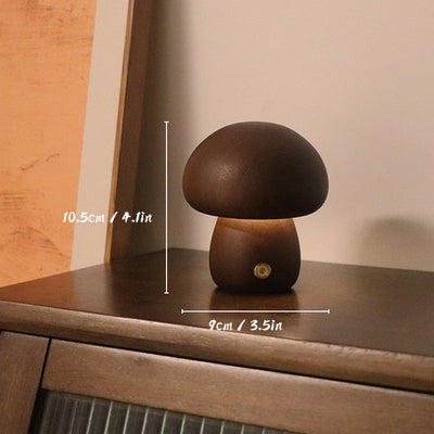 MushLume – Genopladelig Svampebordlampe i Træ Misterlamp