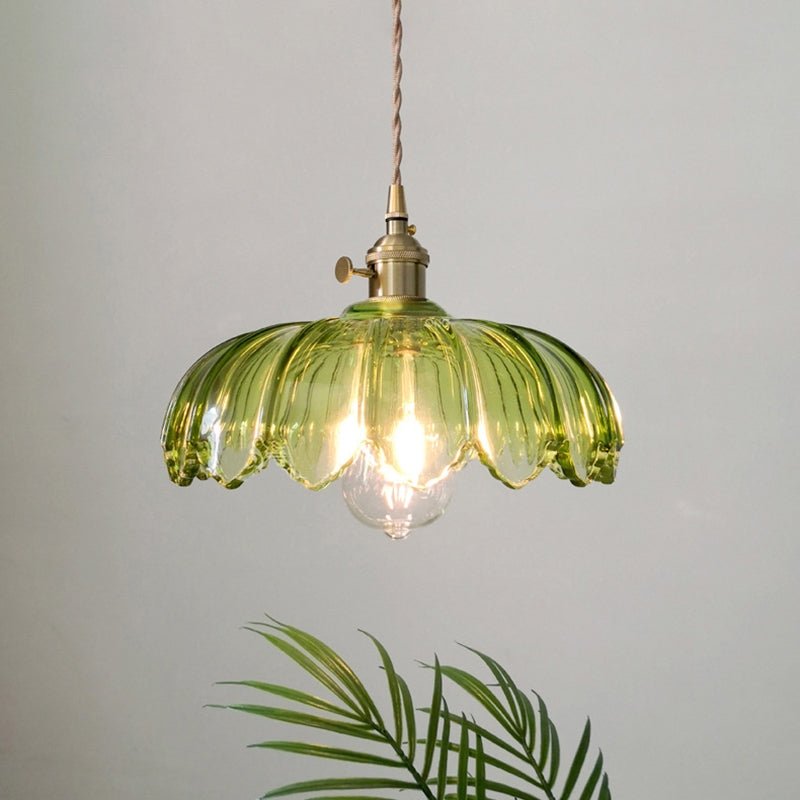 Pendellampe i Glas og Kobber – Elegant Blomsterdesign med Justerbar Belysning Bonusvis