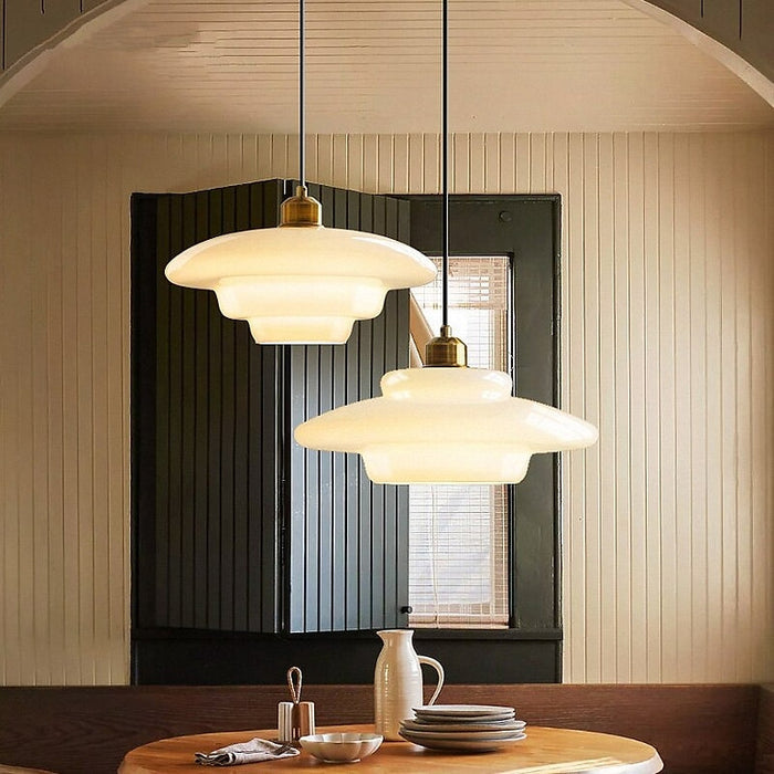Pendellampe i Mid-Century Stil – Elegant Hvid Glas for Raffineret Belysning Bonusvis