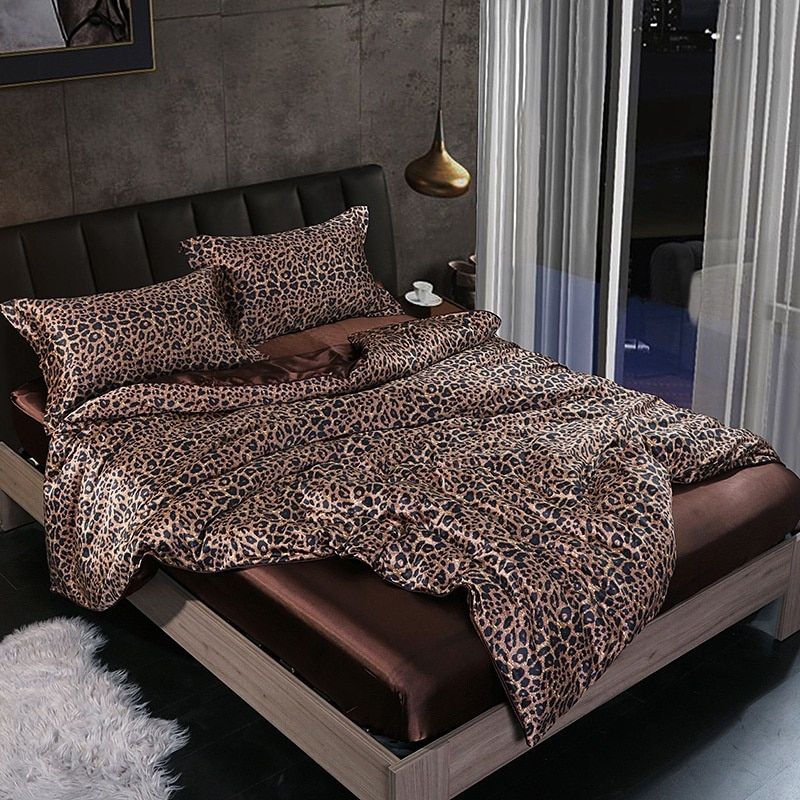 Luxe Silk Sengelinned – 4 Deles Sæt (Dynebetræk, Lagen og 2 Pudebetræk) Lædermøbel Bonusvis