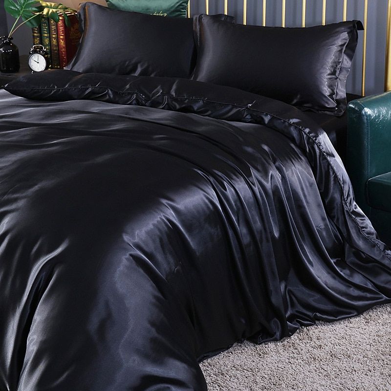 Luxe Silk Sengelinned – 4 Deles Sæt (Dynebetræk, Lagen og 2 Pudebetræk) Sort Bonusvis