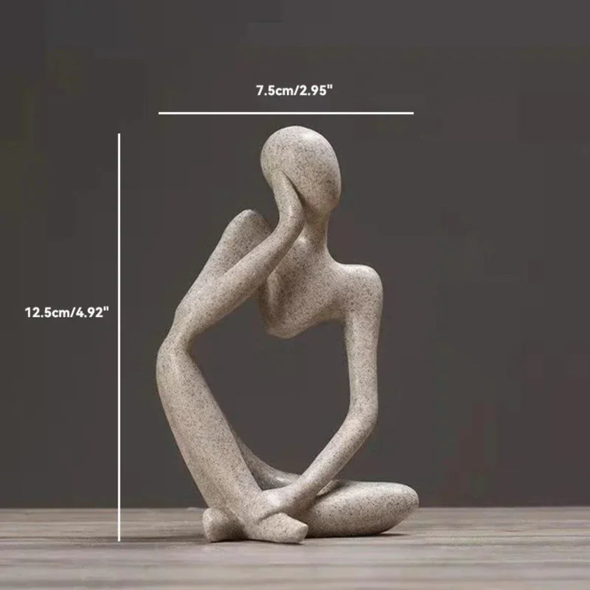 Elegance og Ro Statue – Dekorativ Resin Kunst til Dit Moderne Hjem Bonusvis