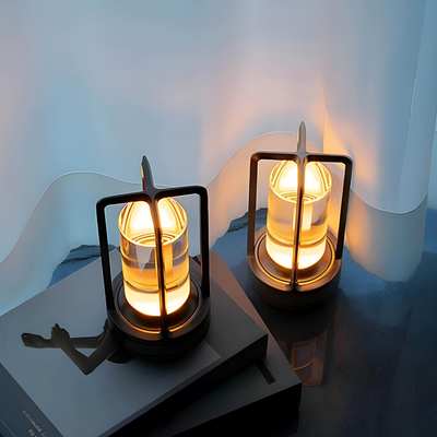 ElegantLight Bordlampe – Stilfuld og Funktionel Løsning til Indendørs og Udendørs Brug Bonusvis