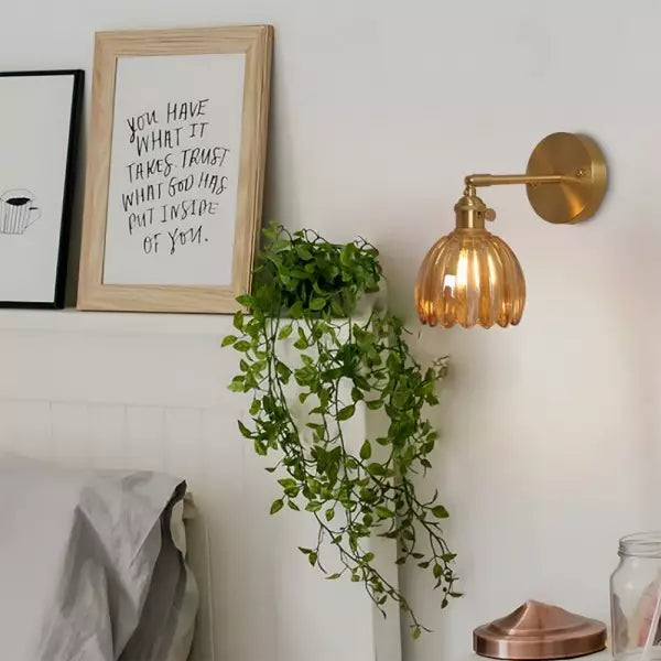 TulipGlow – Retro Blomsterknop Væglampe i Glas Bonusvis