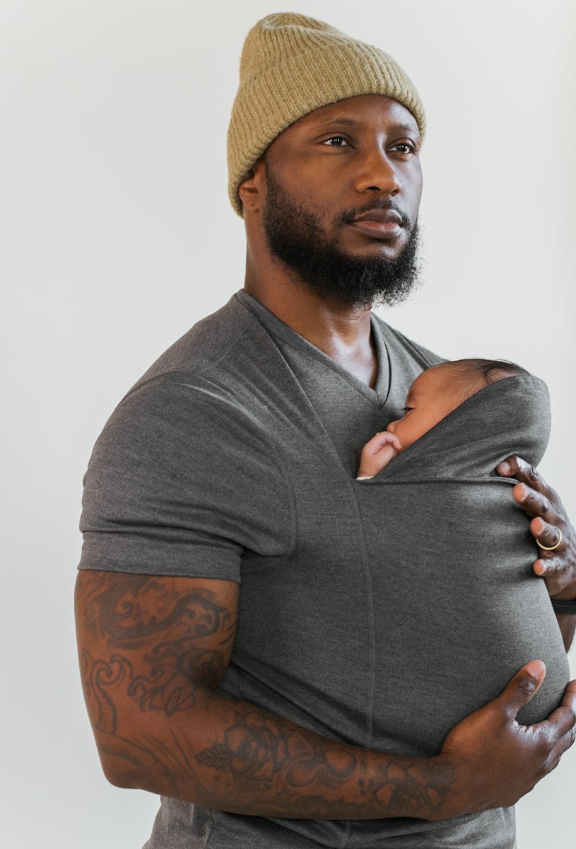 Premium T-shirt Bæresele – Komfortabel og Ergonomisk Babybærer Far Grå Bonusvis